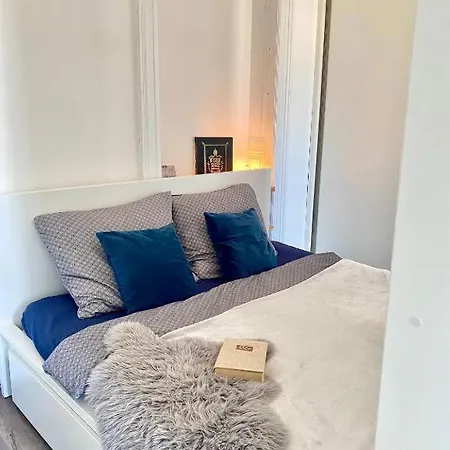 Apartamento Zizkov Vol.2 *